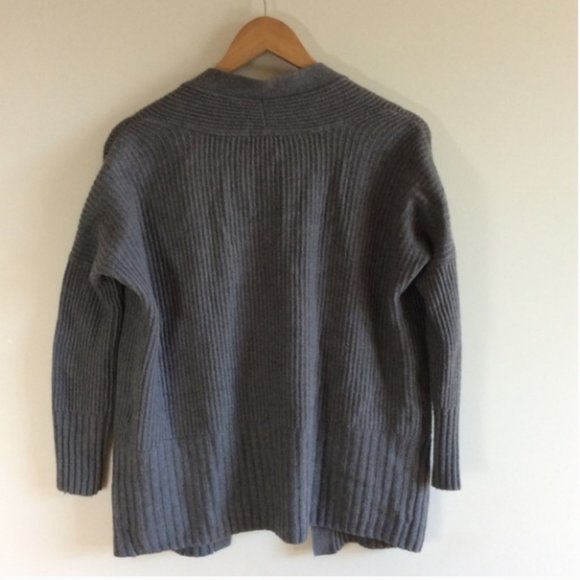 Aritzia Tulula Cashmere blend cardigan - Picture 5 of 8